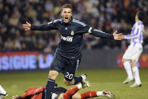 开云体育入口-活塞收割爵士，库里用一粒三分，为旧时代写下最温柔的墓志铭