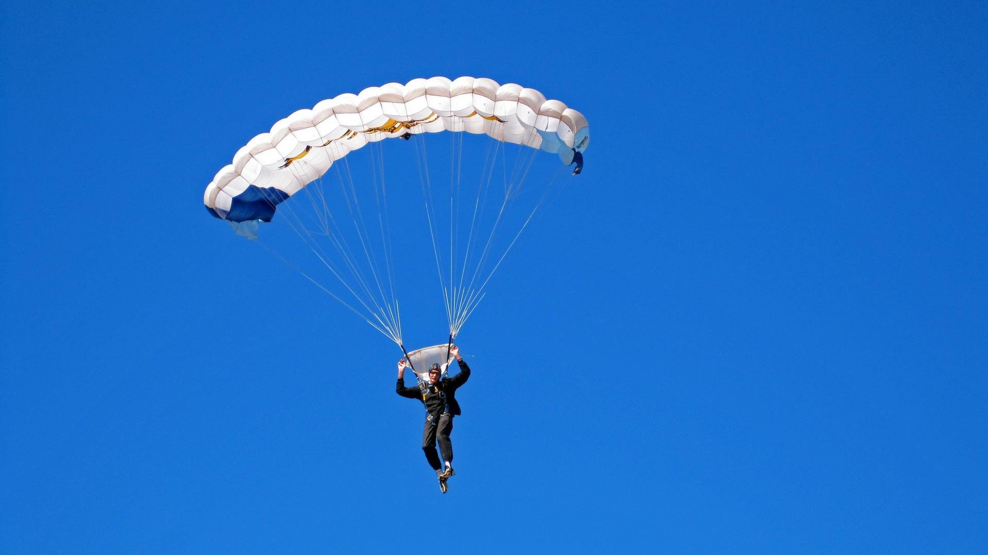 广东队翻盘雄鹿，克莱成为关键先生